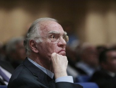 «Ανοιχτό» ακόμη το ενδεχόμενο παραίτησης Β.Λεβέντη